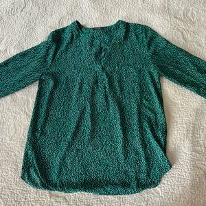 Pretty, Flowy Blouse in Perfect Condition